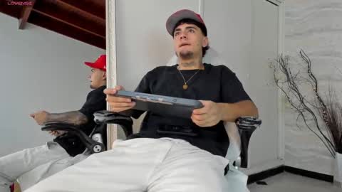 Snapshot of jamesdekker chatting on September 19, 2025, 7:58 pm jamesdekker online show from September 19, 2025, 7:58 pm