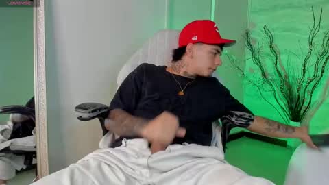 Snapshot of jamesdekker chatting on September 22, 2025, 7:49 pm jamesdekker online show from September 22, 2025, 7:49 pm