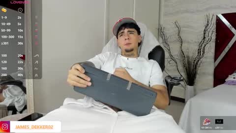 Snapshot of jamesdekker chatting on September 27, 2025, 9:42 pm jamesdekker online show from September 27, 2025, 9:42 pm