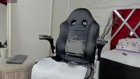 Snapshot of jamesdekker chatting on October 23, 2025, 9:02 pm jamesdekker online show from October 23, 2025, 9:02 pm