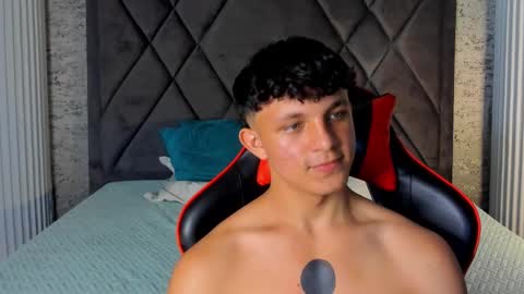 jamesgolden_ online show from March 12, 2025, 3:29 pm