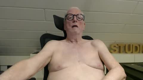 Snapshot of jamesgreyhound70 chatting on March 22, 2026, 11:52 pm JamesGreyhound70 online show from March 22, 2026, 11:52 pm