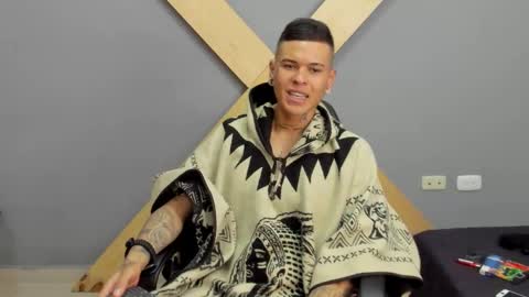 Snapshot of jamesinked_ chatting on December 19, 2024, 5:40 pm Jamesinked online show from December 19, 2024, 5:40 pm