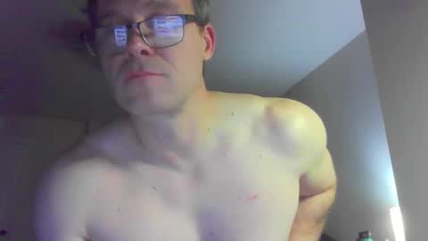 Snapshot of jamesjewels chatting on January 11, 2026, 11:54 pm jamesjewels online show from January 11, 2026, 11:54 pm