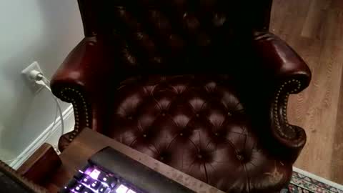 Snapshot of jamespembroke chatting on December 1, 2025, 12:43 pm James Pembroke at your service online show from December 1, 2025, 12:43 pm