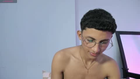 Snapshot of jamess_blanco chatting on October 8, 2025, 11:35 pm jamess_blanco online show from October 8, 2025, 11:35 pm