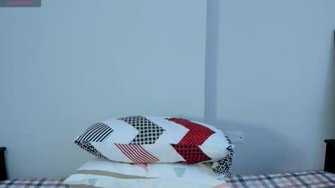 Snapshot of jamess_blanco chatting on November 7, 2025, 7:36 pm jamess_blanco online show from November 7, 2025, 7:36 pm