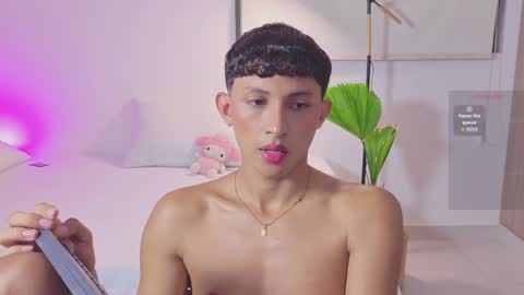 Snapshot of jamess_blanco chatting on April 19, 2026, 12:43 am jamess_blanco online show from April 19, 2026, 12:43 am