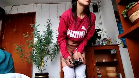 janariivera1 online show from April 29, 2026, 4:55 pm