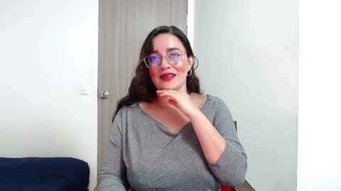 Snapshot of jane_and_paul1 chatting on January 20, 2025, 1:50 am online show from January 20, 2025, 1:50 am