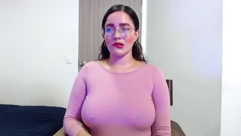 Snapshot of jane_and_paul1 chatting on February 20, 2025, 10:59 pm online show from February 20, 2025, 10:59 pm