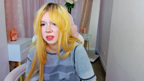 Snapshot of jane_halll chatting on May 6, 2026, 1:14 am Jane online show from May 6, 2026, 1:14 am