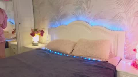 Snapshot of janepuff chatting on November 21, 2025, 6:34 am janepuff online show from November 21, 2025, 6:34 am