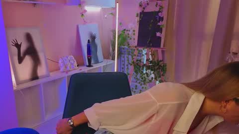 Hi Im Alice and here youll find something online show from October 23, 2025, 6:23 am