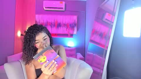 Janinne  online show from February 4, 2026, 10:54 am