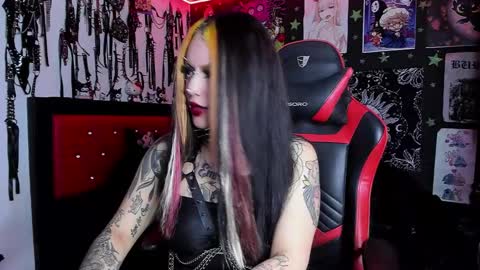 Snapshot of janna_ink chatting on March 7, 2025, 11:27 pm online show from March 7, 2025, 11:27 pm