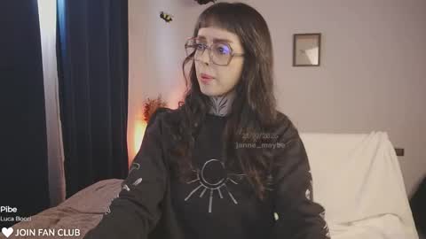 Snapshot of janne_maybe chatting on October 21, 2025, 2:51 pm jmaybe e online show from October 21, 2025, 2:51 pm