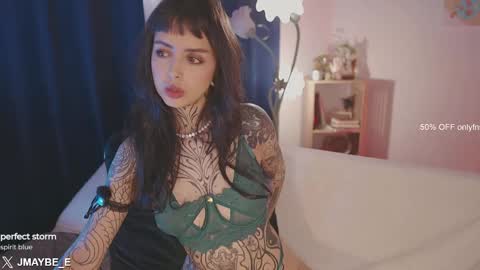 Snapshot of janne_maybe chatting on January 14, 2026, 10:14 pm jmaybe e online show from January 14, 2026, 10:14 pm