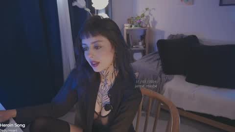 Snapshot of janne_maybe chatting on March 31, 2026, 3:45 pm jmaybe e online show from March 31, 2026, 3:45 pm