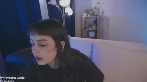 Snapshot of janne_maybe chatting on April 10, 2026, 3:39 pm jmaybe e online show from April 10, 2026, 3:39 pm