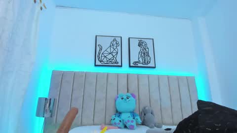 Jane online show from March 10, 2025, 11:21 am