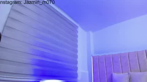 Snapshot of janne_moore chatting on May 13, 2026, 11:07 am Jane online show from May 13, 2026, 11:07 am