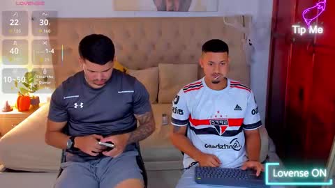 janomar01 online show from November 4, 2025, 6:40 pm