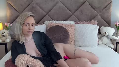 jaquelinemerlot online show from March 6, 2025, 7:36 am