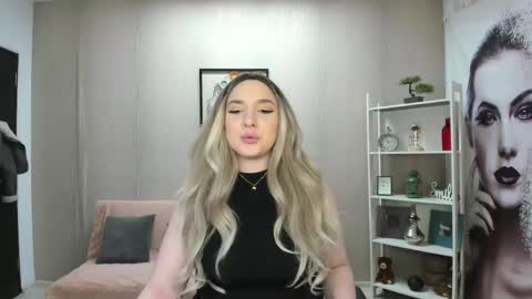 JaquelinLaurent online show from March 19, 2026, 9:08 pm