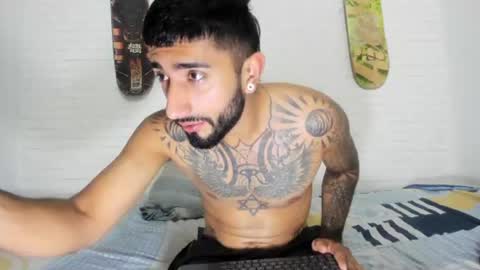 Snapshot of jaryandnick_smith chatting on July 5, 2026, 1:23 am jaryandnick_smith online show from July 5, 2026, 1:23 am