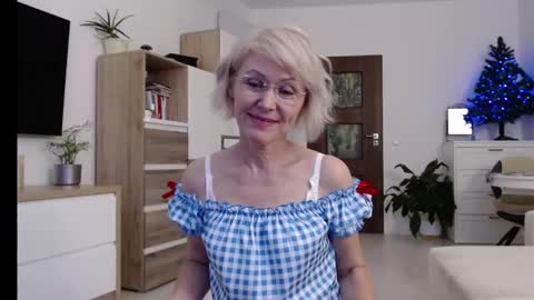 Snapshot of jasmin18v chatting on December 5, 2024, 2:33 pm Jasmin room for people 40 online show from December 5, 2024, 2:33 pm