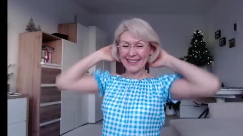 Snapshot of jasmin18v chatting on December 22, 2024, 12:38 pm Jasmin room for people 40 online show from December 22, 2024, 12:38 pm