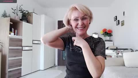 Snapshot of jasmin18v chatting on February 16, 2025, 2:00 pm Jasmin room for people 40 online show from February 16, 2025, 2:00 pm