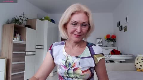 Snapshot of jasmin18v chatting on October 12, 2025, 1:10 pm Jasmin room for people 40 online show from October 12, 2025, 1:10 pm