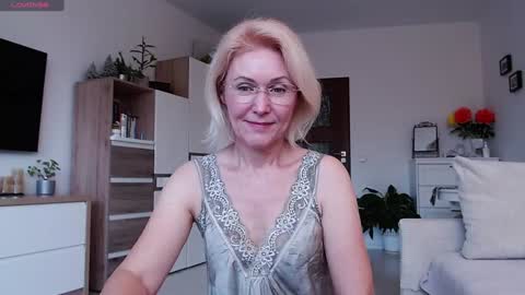 Snapshot of jasmin18v chatting on October 24, 2025, 6:32 am Jasmin room for people 40 online show from October 24, 2025, 6:32 am