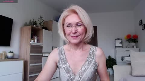 Snapshot of jasmin18v chatting on October 31, 2025, 8:26 am Jasmin room for people 40 online show from October 31, 2025, 8:26 am