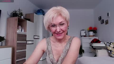 Snapshot of jasmin18v chatting on November 29, 2025, 8:39 am Jasmin room for people 40 online show from November 29, 2025, 8:39 am