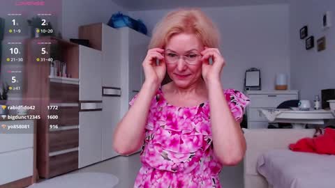Snapshot of jasmin18v chatting on January 14, 2026, 8:09 am Jasmin room for people 40 online show from January 14, 2026, 8:09 am