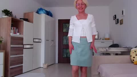 Jasmin room for people 40 online show from April 9, 2026, 12:10 pm