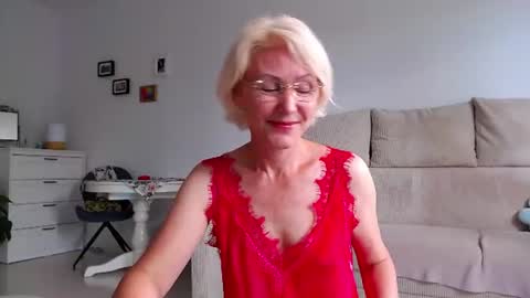 Snapshot of jasmin18v chatting on June 23, 2026, 1:20 pm Jasmin room for people 40 online show from June 23, 2026, 1:20 pm