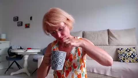 Snapshot of jasmin18v chatting on July 1, 2026, 1:24 pm Jasmin room for people 40 online show from July 1, 2026, 1:24 pm