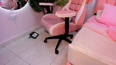      online show from January 29, 2025, 7:57 am