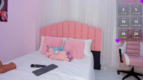 Snapshot of jasmin_evano29 chatting on July 14, 2026, 5:40 pm online show from July 14, 2026, 5:40 pm