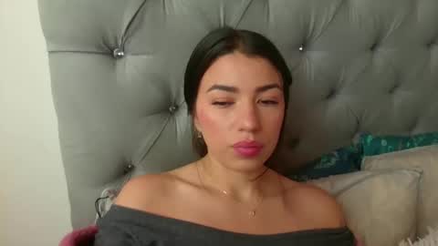 Snapshot of jasmine_hyper_1 chatting on September 19, 2025, 7:14 pm Jas online show from September 19, 2025, 7:14 pm