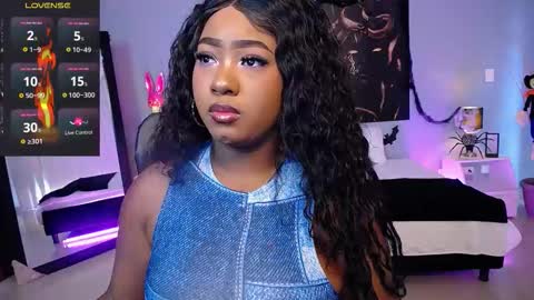 Snapshot of jasminecampbell chatting on November 1, 2025, 8:11 pm Instagram jasminecampbell1 online show from November 1, 2025, 8:11 pm