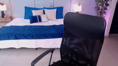 Snapshot of jasminecampbell chatting on December 5, 2025, 4:03 pm Instagram jasminecampbell1 online show from December 5, 2025, 4:03 pm