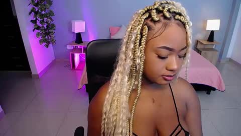 Instagram jasminecampbell1  online show from February 5, 2026, 1:27 pm