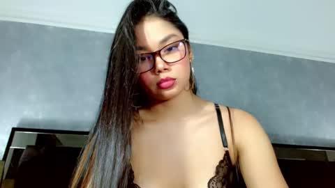 Snapshot of jasminemoore chatting on October 4, 2025, 11:58 pm Jazmin online show from October 4, 2025, 11:58 pm