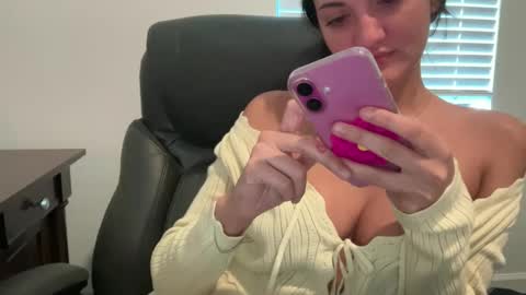 Snapshot of jasminetate chatting on October 12, 2025, 8:52 pm Jasmine Tate online show from October 12, 2025, 8:52 pm