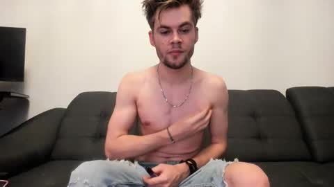 Snapshot of jason_marz chatting on December 4, 2025, 3:21 pm JasoN online show from December 4, 2025, 3:21 pm